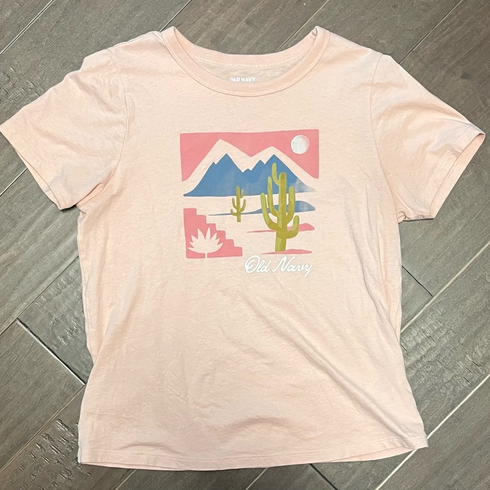Old Navy Women Desert Graphic Tee